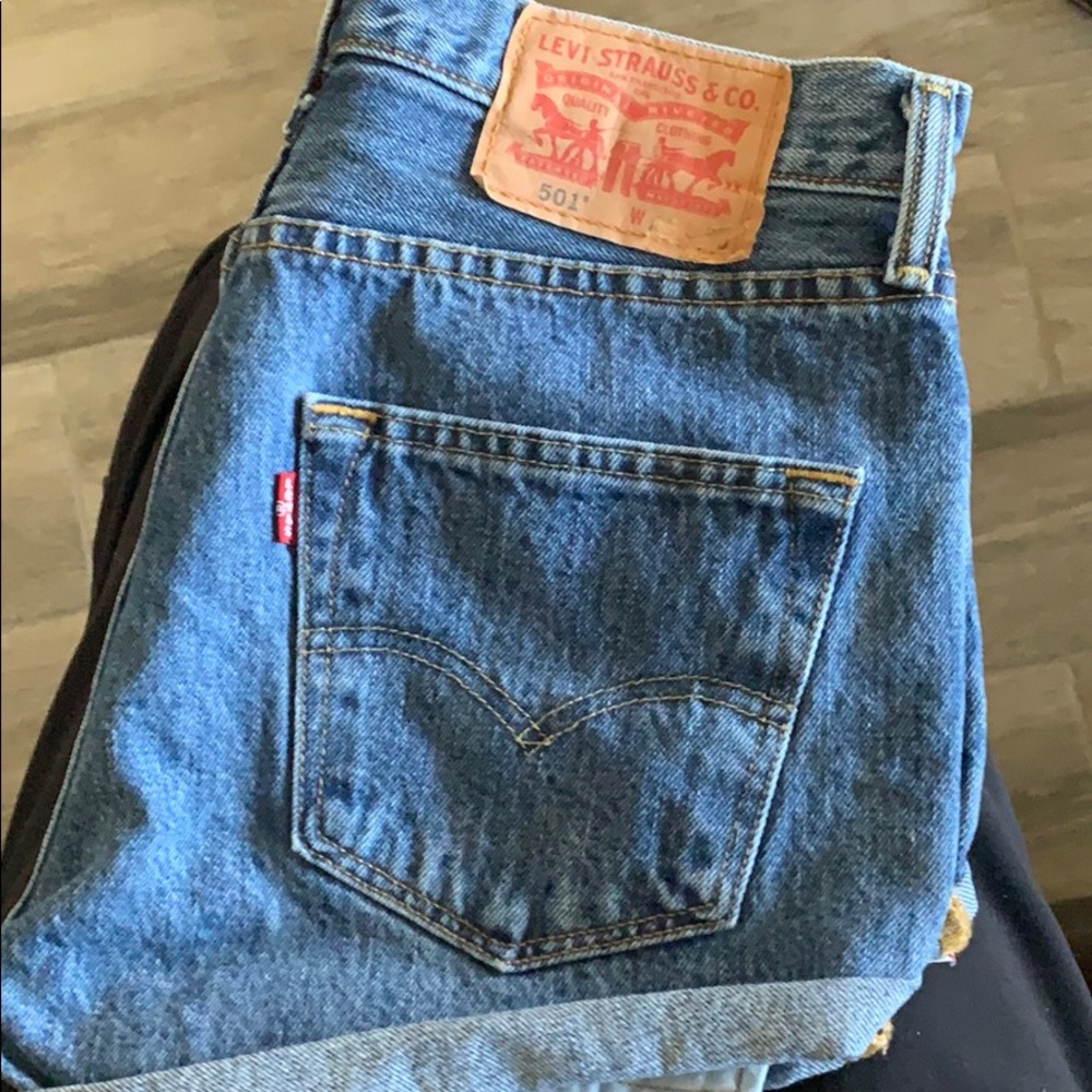 Levi shorts
